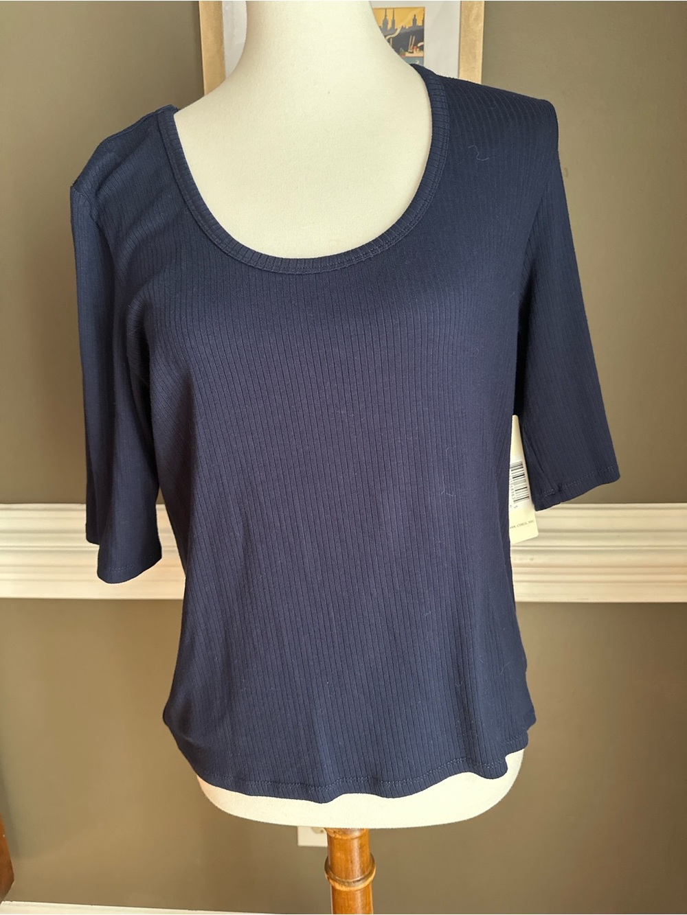 New! Cyrus Navy Ribbed Scoop-Neck Short-Sleeve Tee